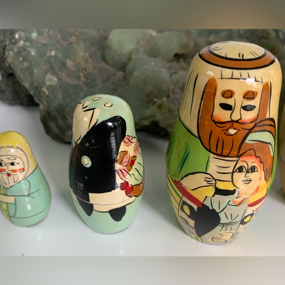Noah’s ark Bible story nesting dolls - Picture 5 of 9